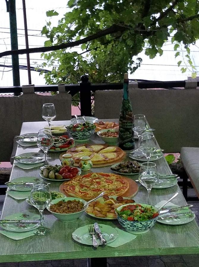 Гостевой дом Green Rose Боржоми Экстерьер фото