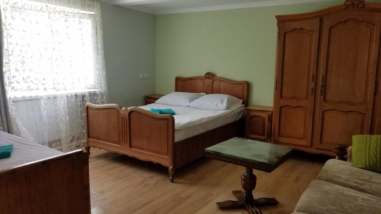 Гостевой дом Green Rose Боржоми Экстерьер фото